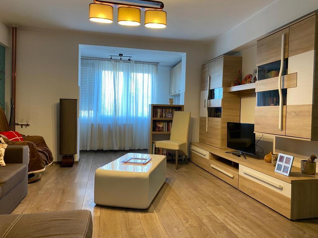 Central Cosy Apart Oradea Apartment Exterior foto