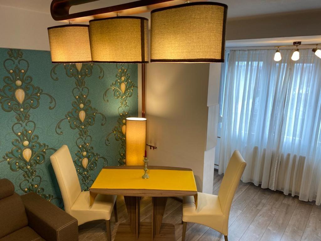 Central Cosy Apart Oradea Apartment Exterior foto