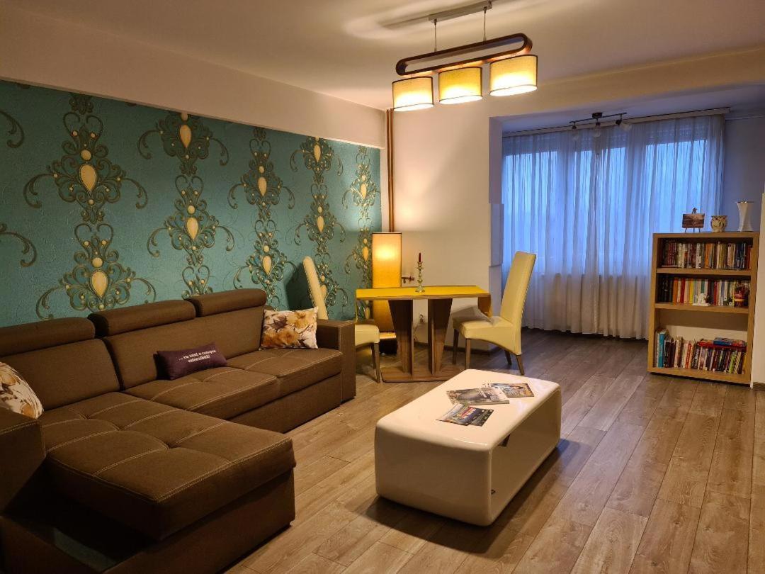 Central Cosy Apart Oradea Apartment Exterior foto
